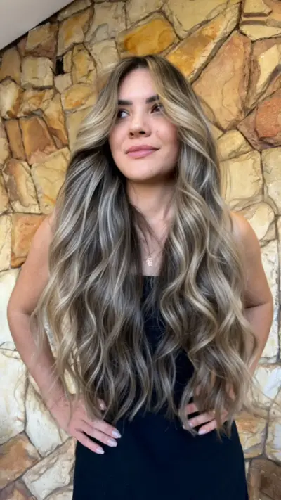 Loiro com mechas feito por Roger Souza